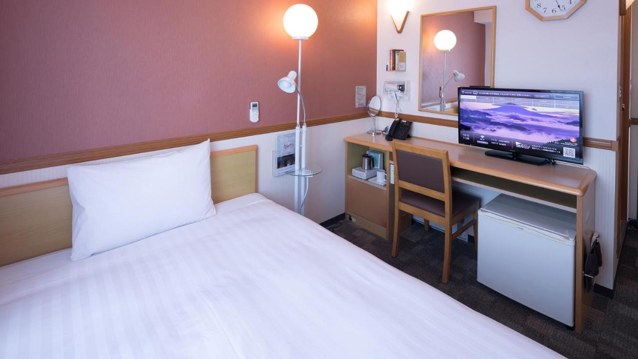 Toyoko Inn Hakata-Guchi Ekimae Fukuoka  Esterno foto